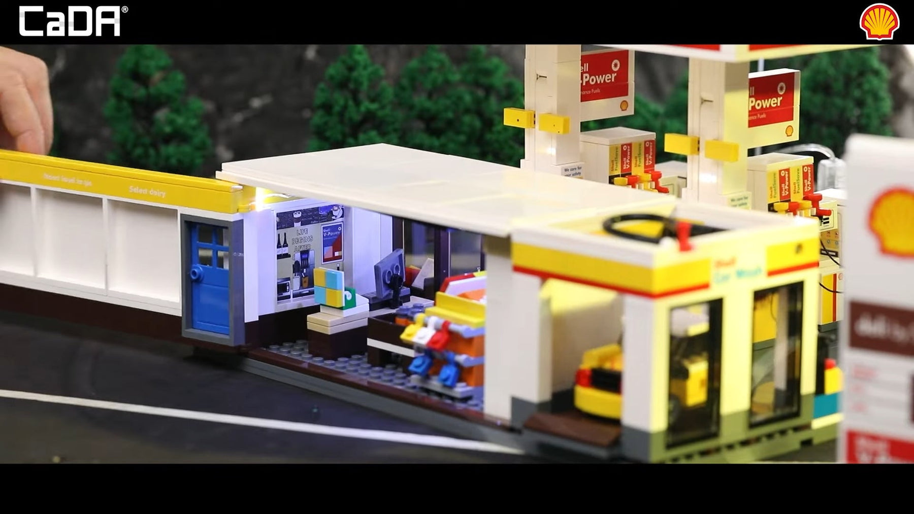 CaDA Shell Retail Stations Brick Model Kits (Set of 4) Service Station, Pumps, Shop, Car Wash