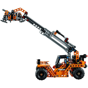 Container Yard 42062 | Technics | LEGO