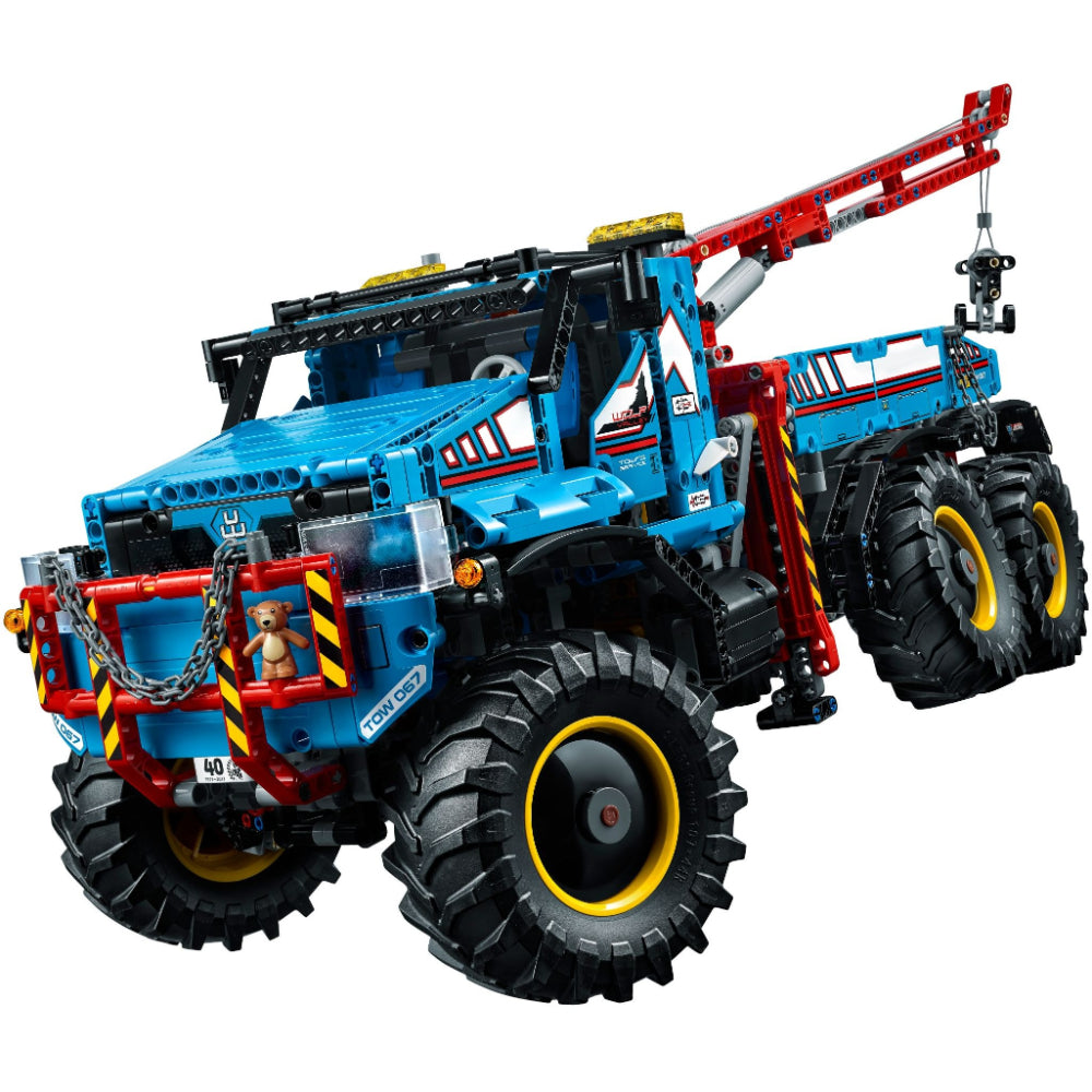 All Terrain Tow Truck 6x6 42070 | Technics | LEGO