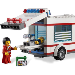 Ambulance 4431 | City | LEGO