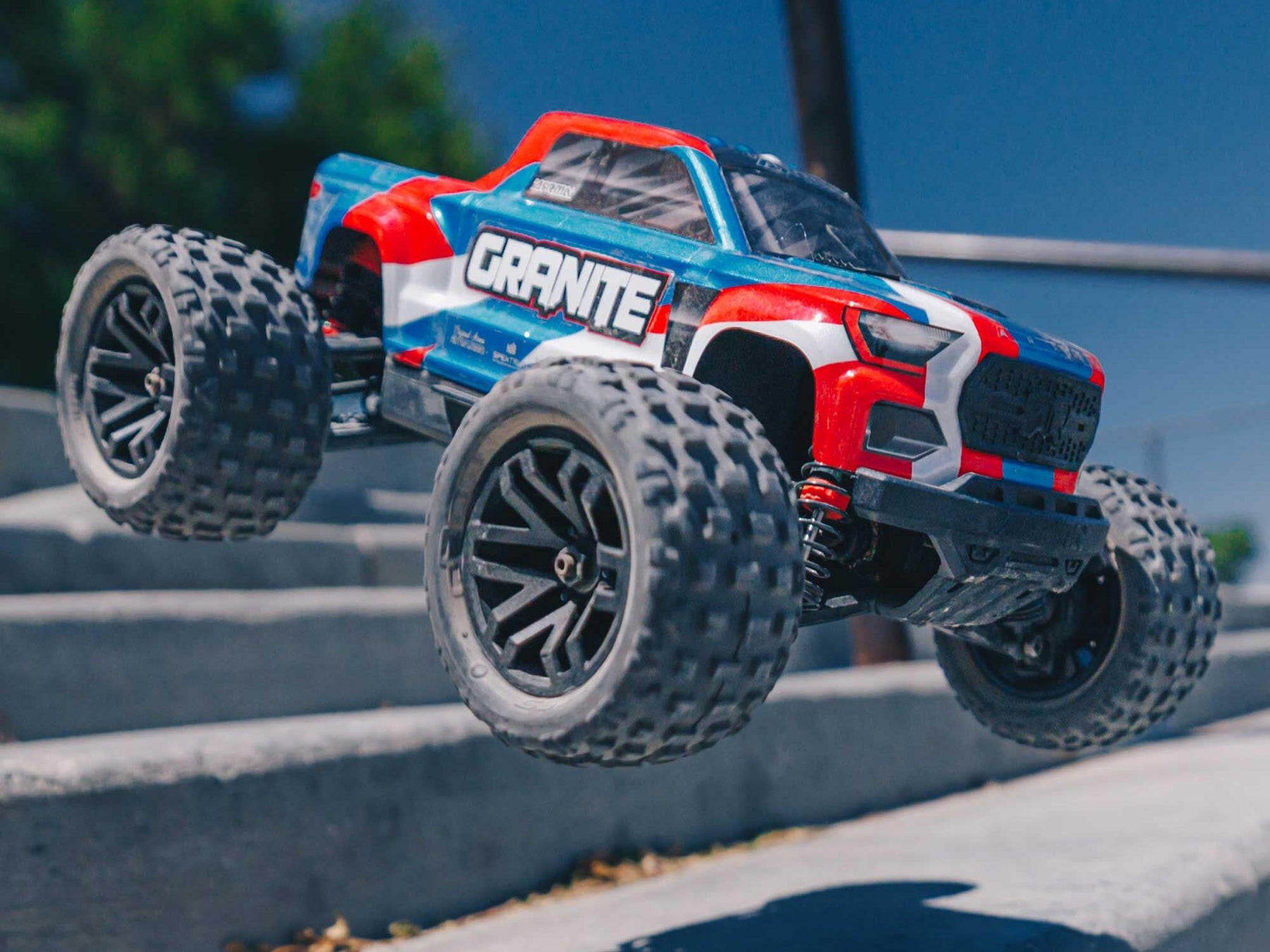 Arrma 1/18 Granite Grom 4Wd Mt RTR Mega W/Lipo Batt/Usb Chg Blue - C-ARA2102T1