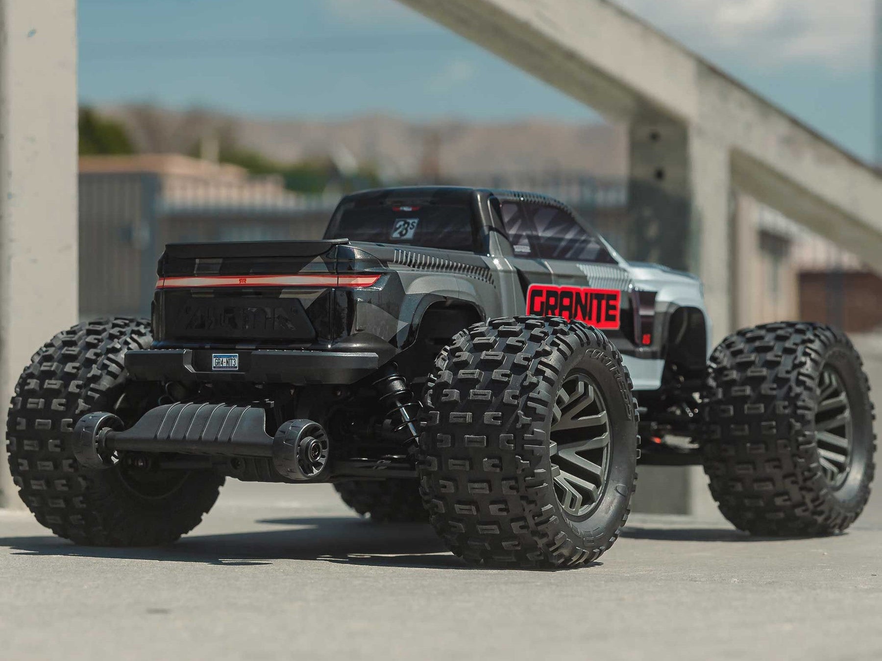 Arrma 1/10 GRANITE 223S DSC 4X4 RTR Brushless Monster Truck - Gun Metal C-ARA4302V4T3