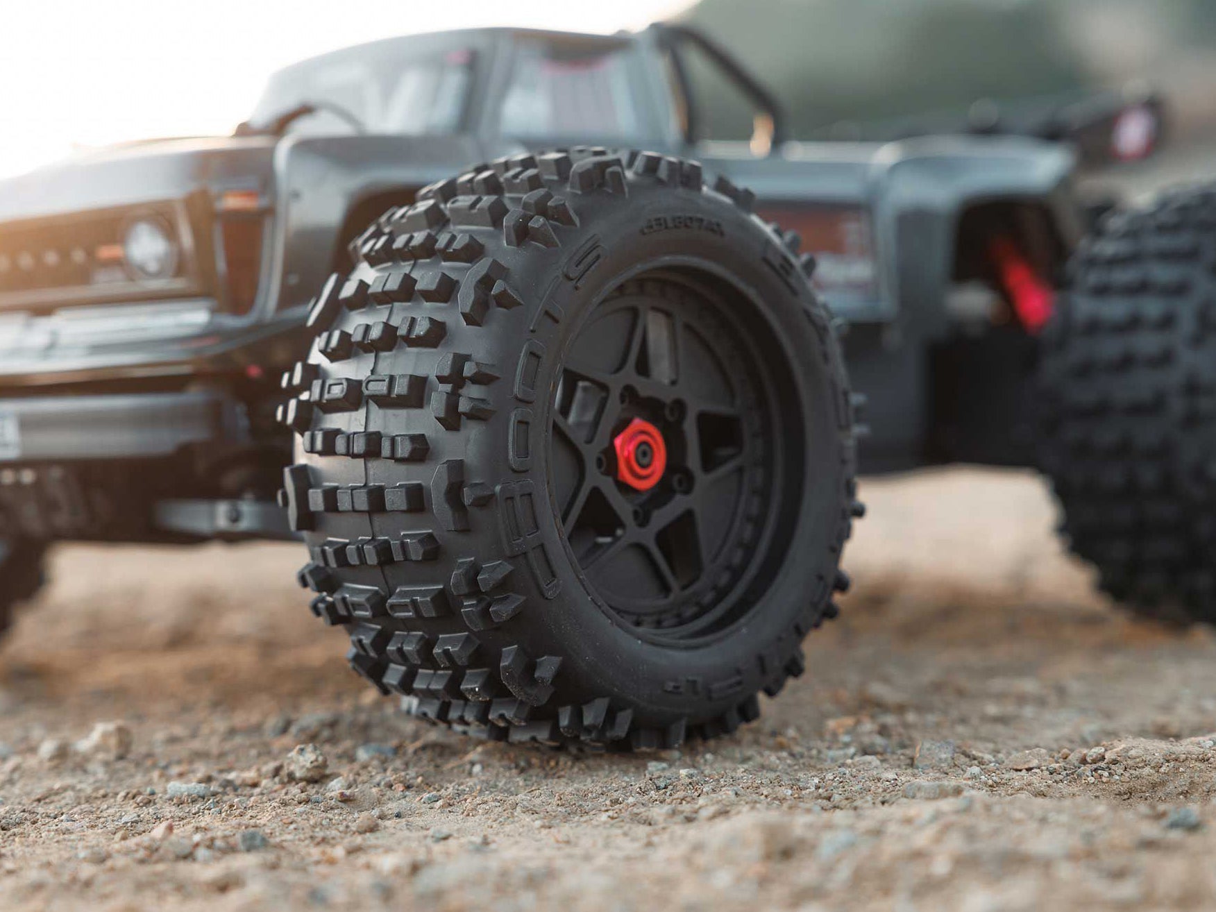 Arrma 1/10 Outcast 4X4 4S Blx Centre Diff Stunt Mt (Gunmetal) C-ARA4410V2T3