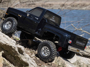 Axial 1/10 Scx10 Iii Base Camp 1982 Chevy K10 4X4 Rtr, Black C-AXI03030T2
