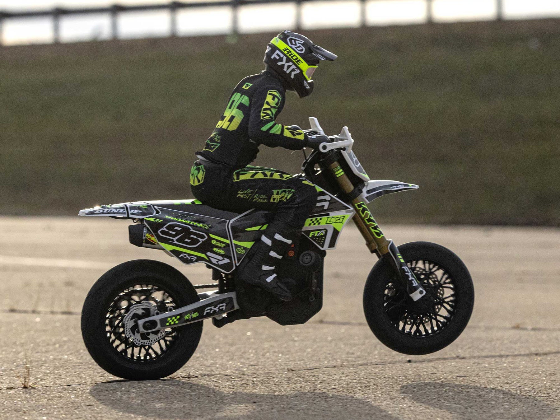 Losi 1/4 Promoto-SM FXR Supermoto Motorcycle RTR Basic C-LOS-2272