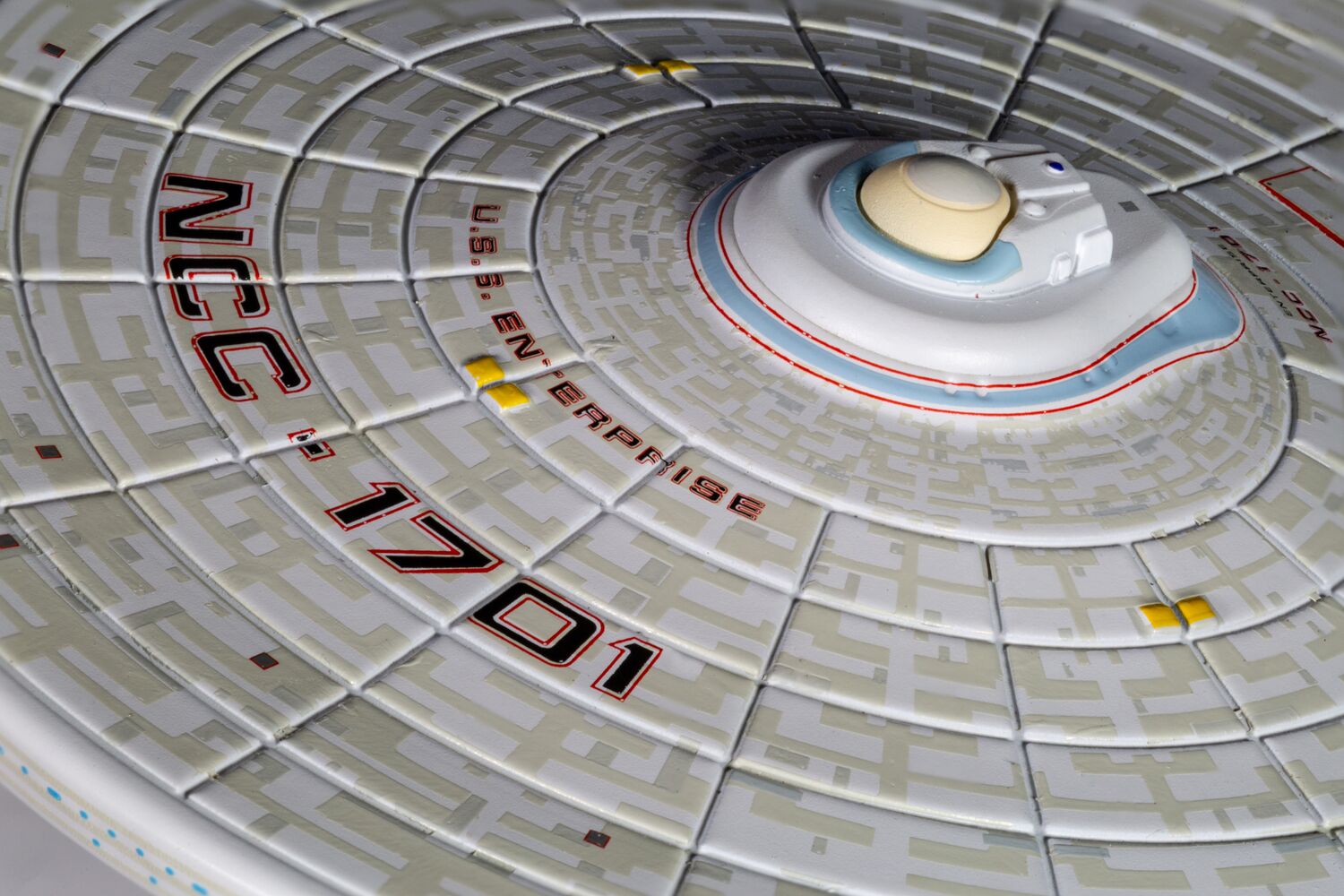 Corgi Star Trek USS Enterprise NCC-1701 [Refit] CC98001