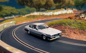 Scalextric The Professionals - Ford Capri MKIII Twin Car Pack - C4642