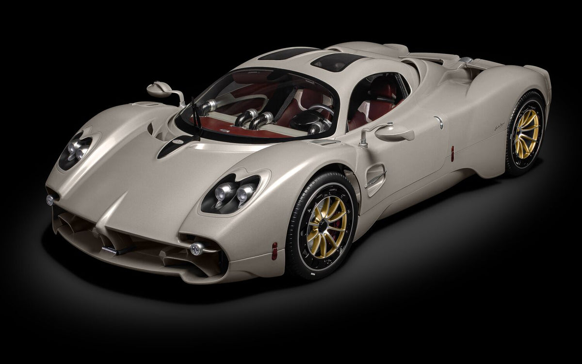Pocher Pagani Utopia Coupé - Rinascimento Lucido - 1:8 Scale Assembly Kit - HK120