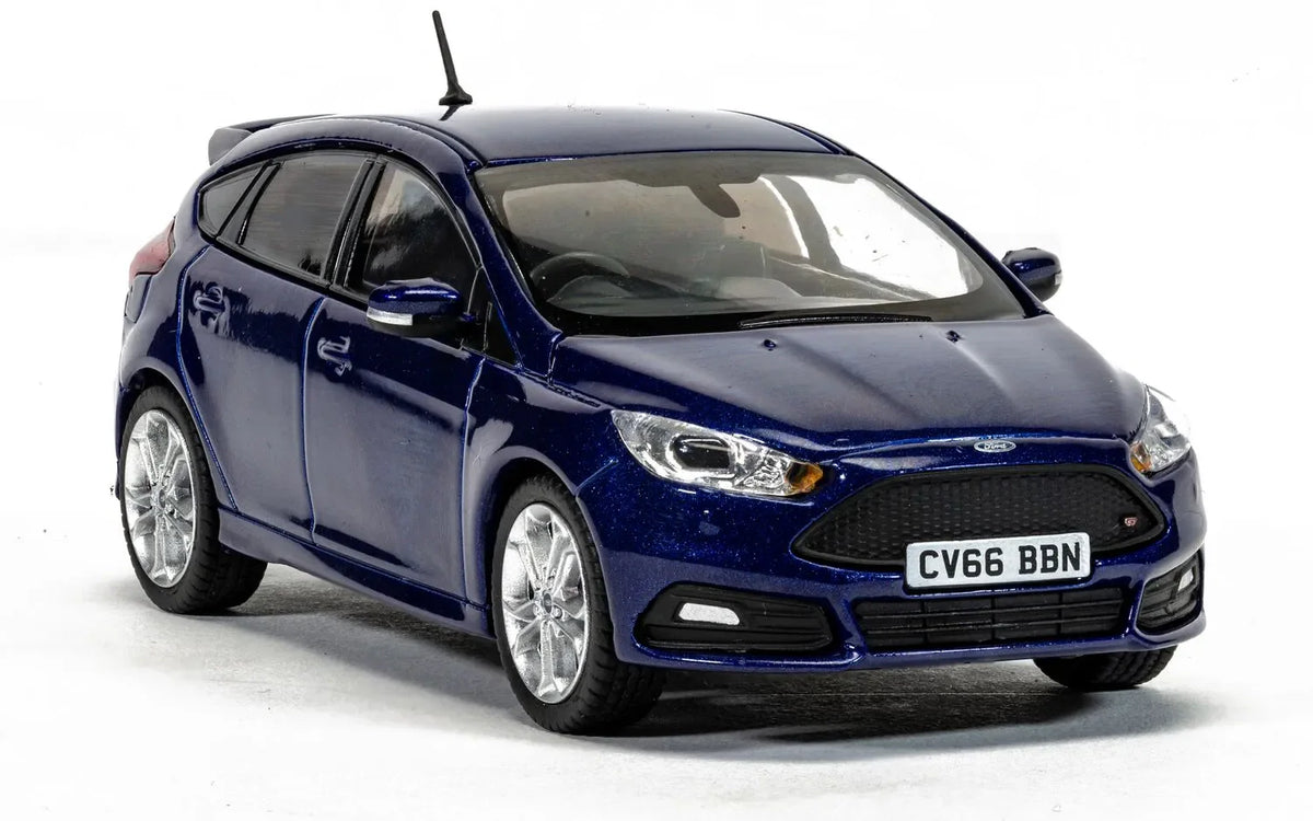 Corgi Ford Focus Mk3 ST - Deep Impact Blue VA15307 1:43
